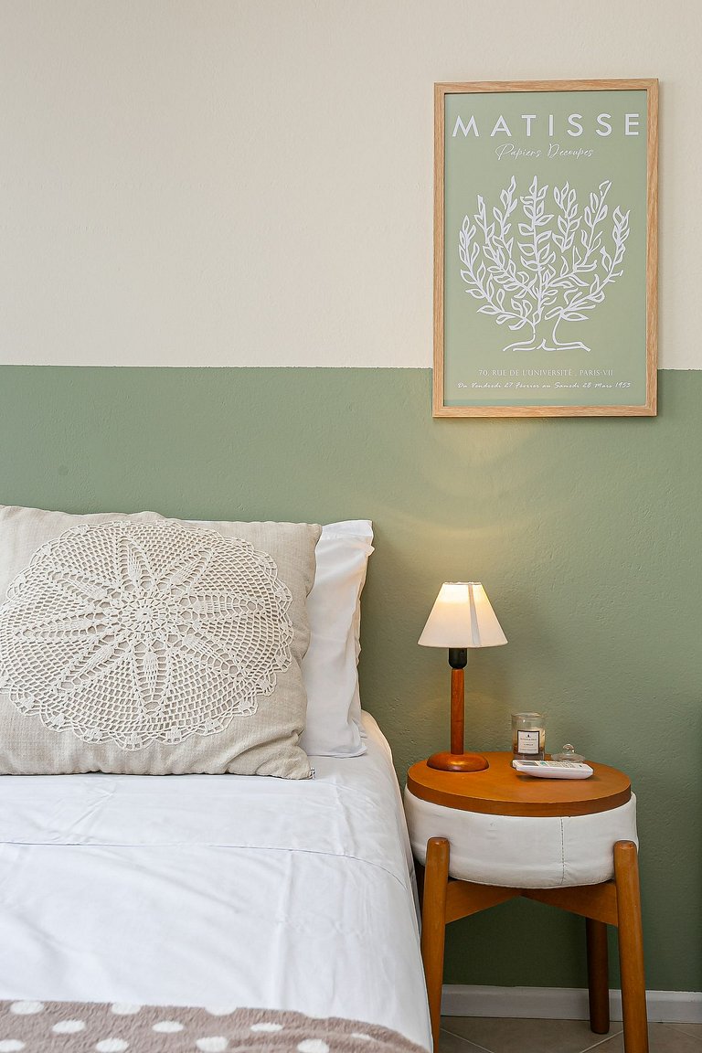 1-minute walk to the beach with views and tranquility