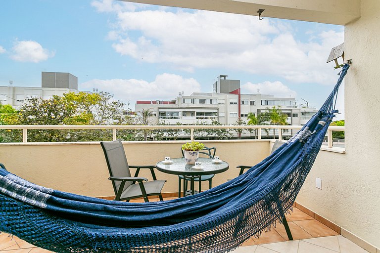 1-minute walk to the beach with views and tranquility