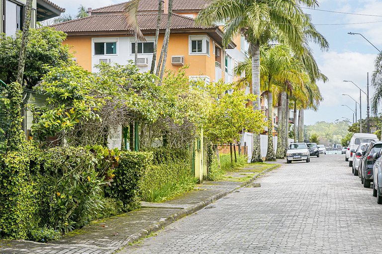 2dorm na Lagoa: faça tudo a pé, colado nas praias