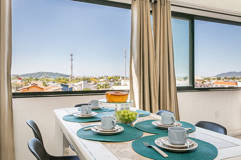 Close to the beach, do everything on foot