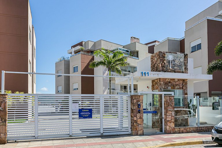 Passos do Mar: with pool and barbecue grill