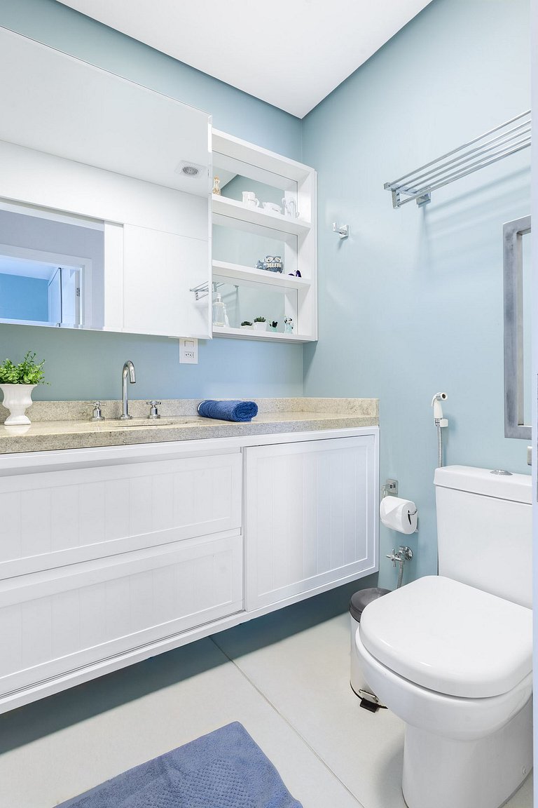 Penthouse with Private Jacuzzi 500m from the beach