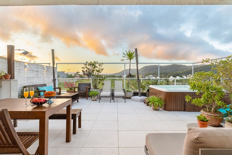 Penthouse mit privatem Jacuzzi, 500 m zum Meer