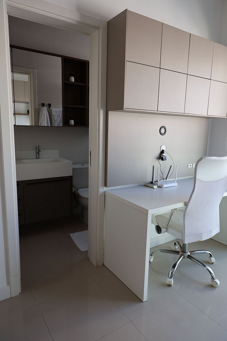 Passos do Mar com Alto Padrão e Piscina