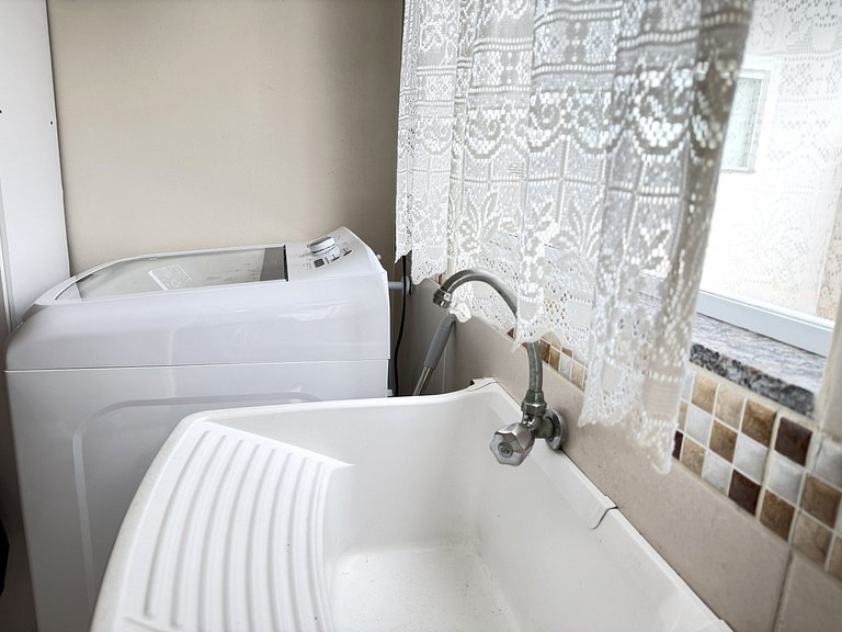 Casão no Campeche Com Piscina e Perto da Praia