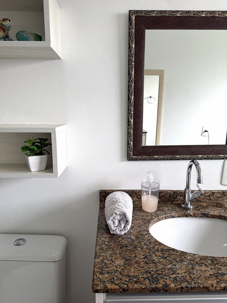 Casão no Campeche Com Piscina e Perto da Praia