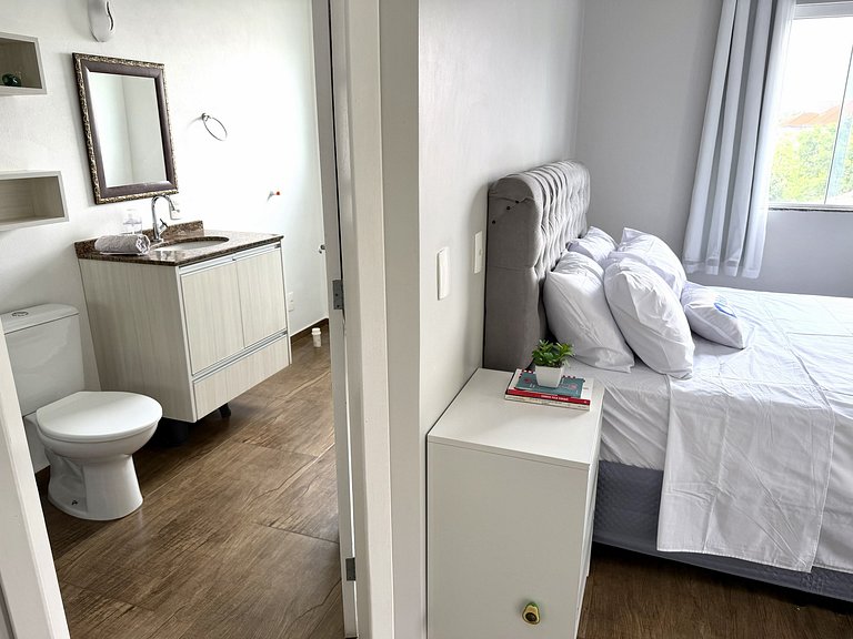 Casão no Campeche Com Piscina e Perto da Praia