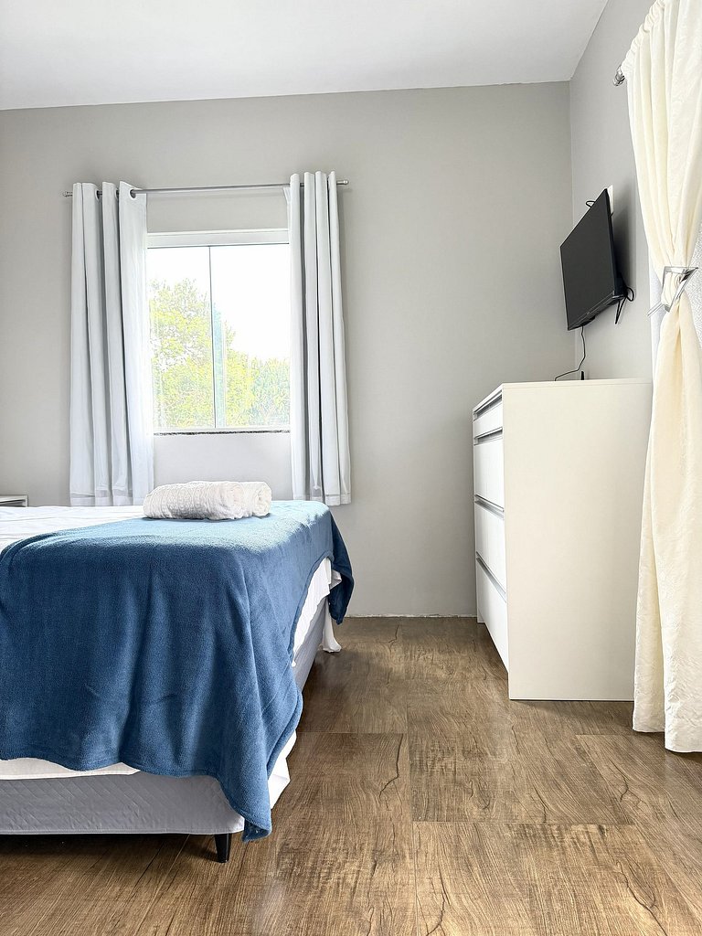 Casão no Campeche Com Piscina e Perto da Praia