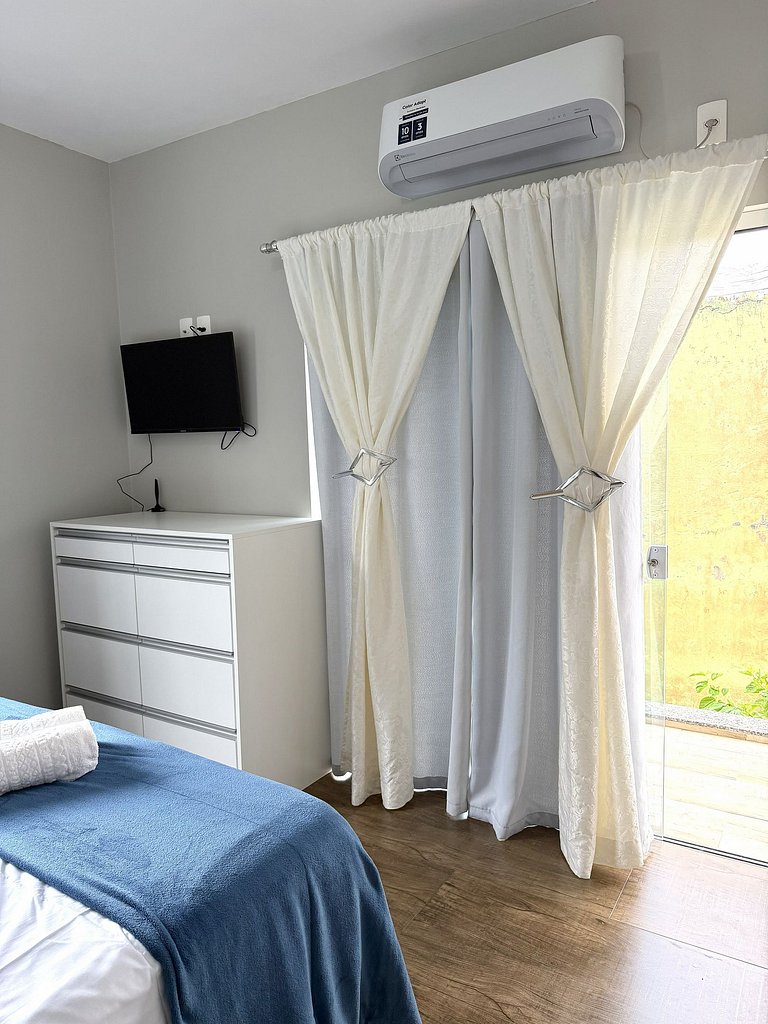 Casão no Campeche Com Piscina e Perto da Praia