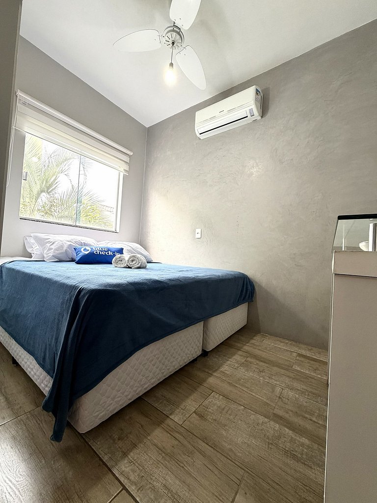 Casão no Campeche Com Piscina e Perto da Praia