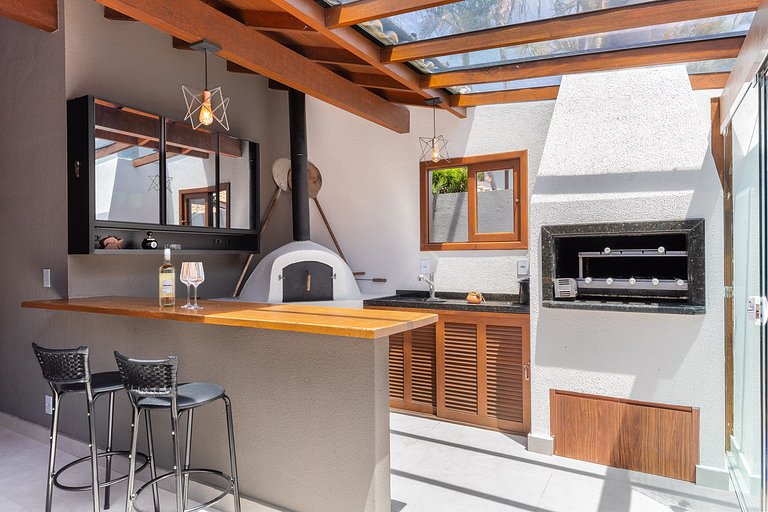 Casa pé na areia: piscina churrasqueira jacuzzi e+