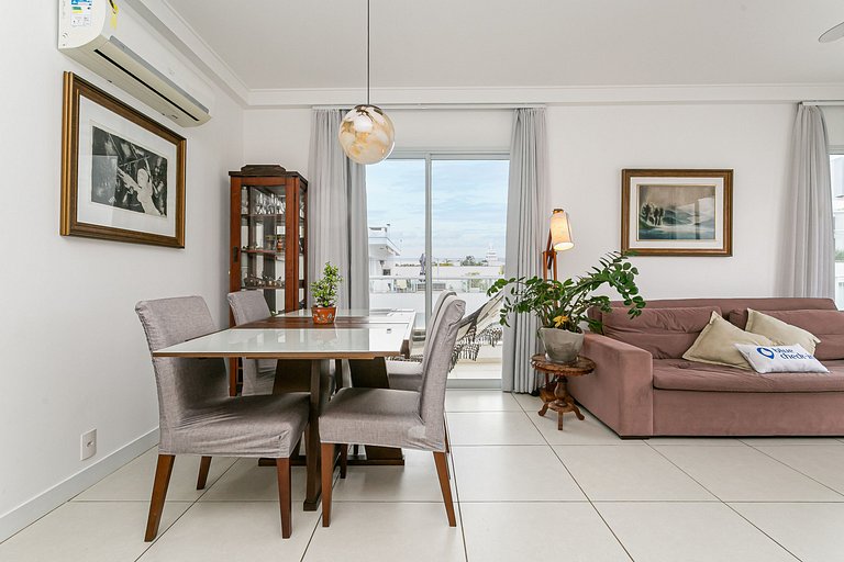 Penthouse mit Jacuzzi nur wenige Schritte vom Meer entfernt