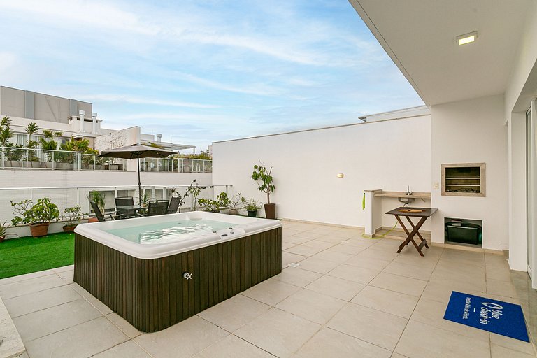 Penthouse mit Jacuzzi nur wenige Schritte vom Meer entfernt