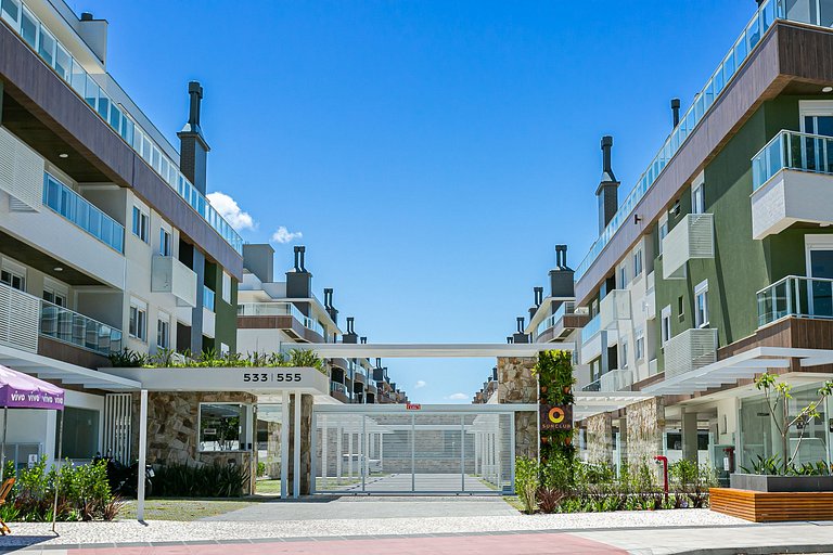 Pé na areia com Luxo Piscina e Churrasqueira