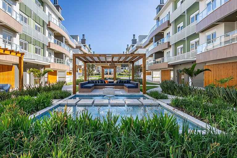 Pé na Areia com Luxo Piscina e Churrasqueira