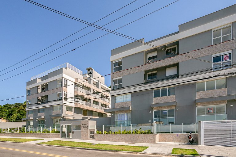 Pool and High Standard: very close to the beaches