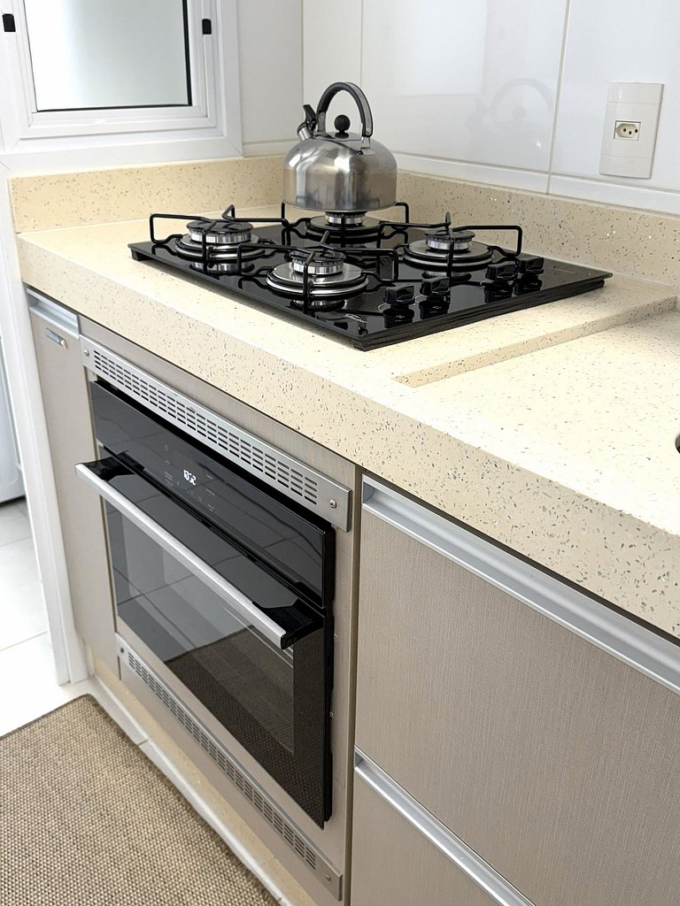 Feet in the Sand: private access to the beach!