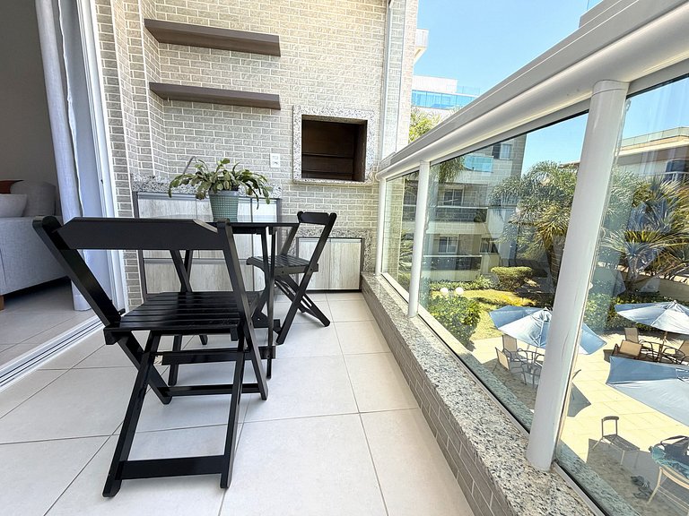 Feet in the Sand: private access to the beach!