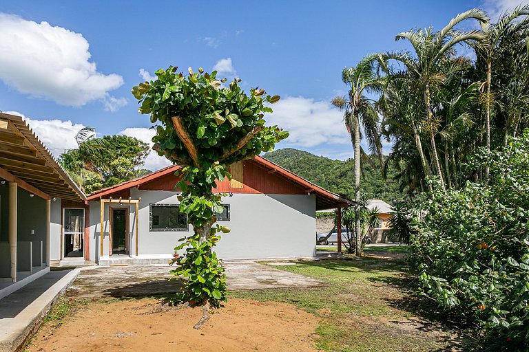 Estudio 1 Praia Armação rodeado de naturaleza y tranquilidad