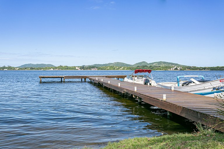 Condomínio resort à beira da lagoa: vista linda