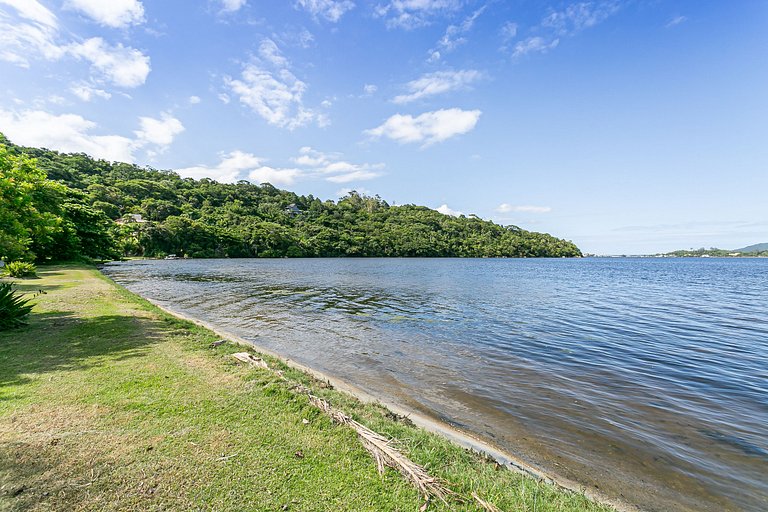Condomínio resort à beira da lagoa: vista linda