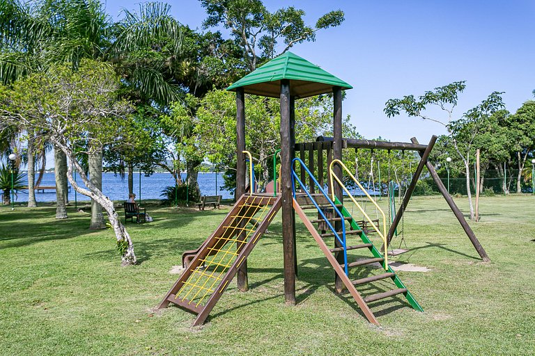 Estudio con pileta cerca de las playas