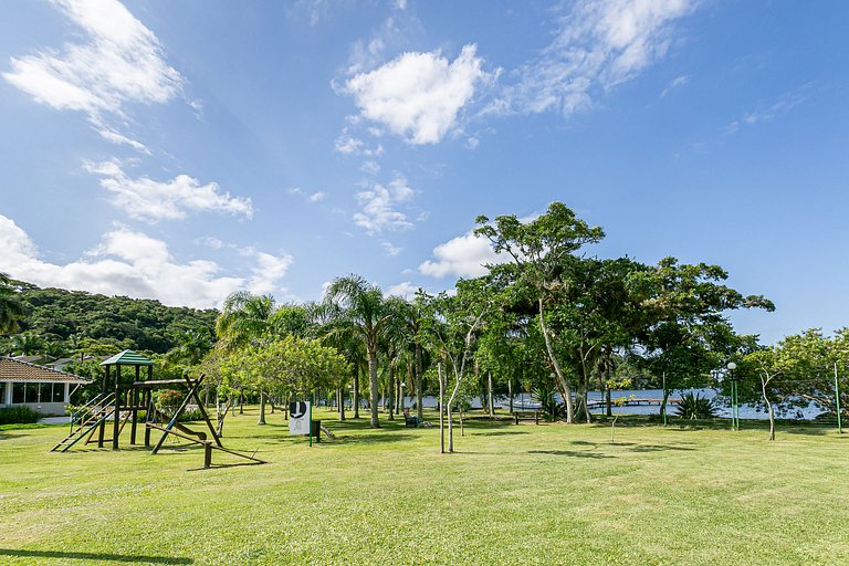 Condomínio resort à beira da lagoa: vista linda