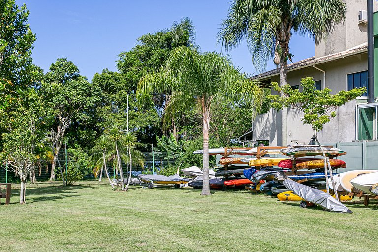 Condomínio resort à beira da lagoa: vista linda