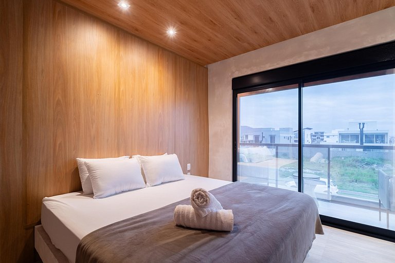 Casa Moderna: 3 Suítes | Jacuzzi | 450m Praia