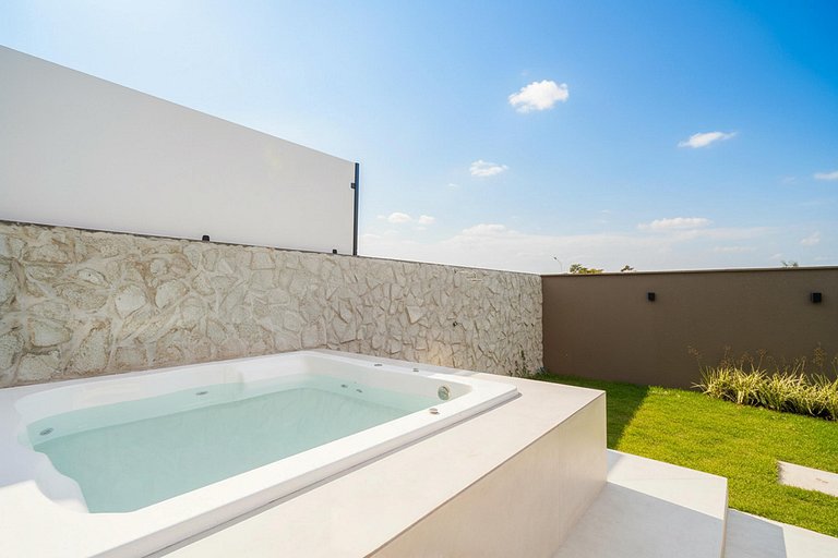 Moderna | 3 suites | jacuzzi | 450m de la playa