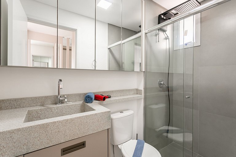 Pool and High Standard very close to the beaches 3d